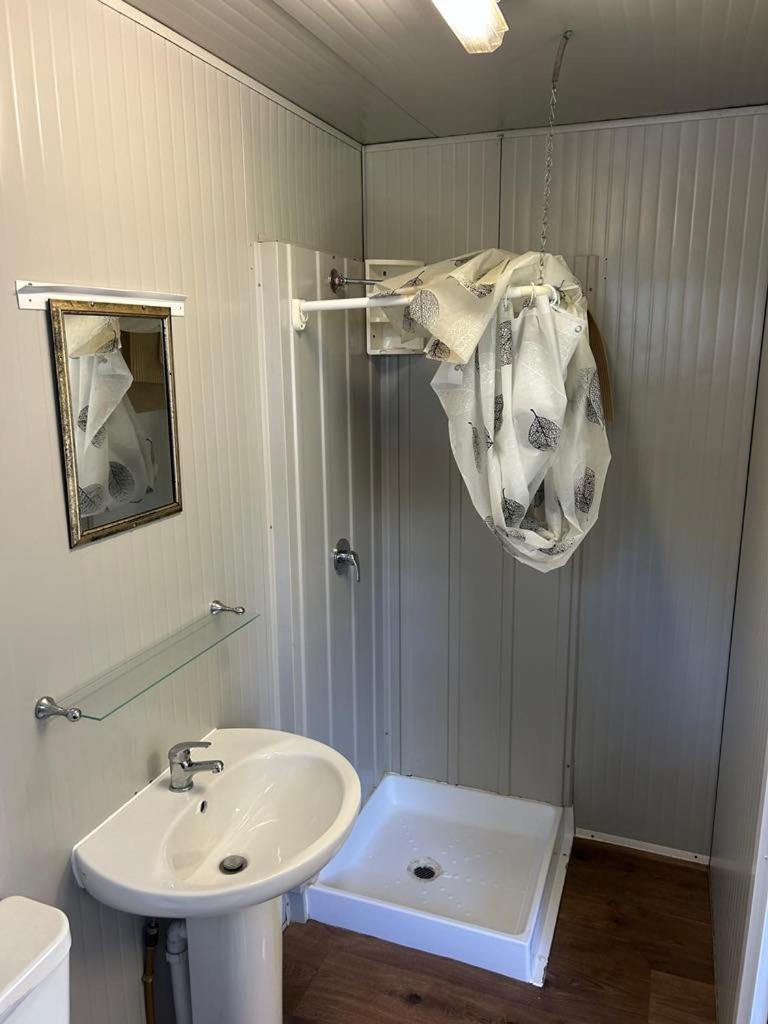Gundy Pub & Caravan Park Gundiah Eksteriør bilde